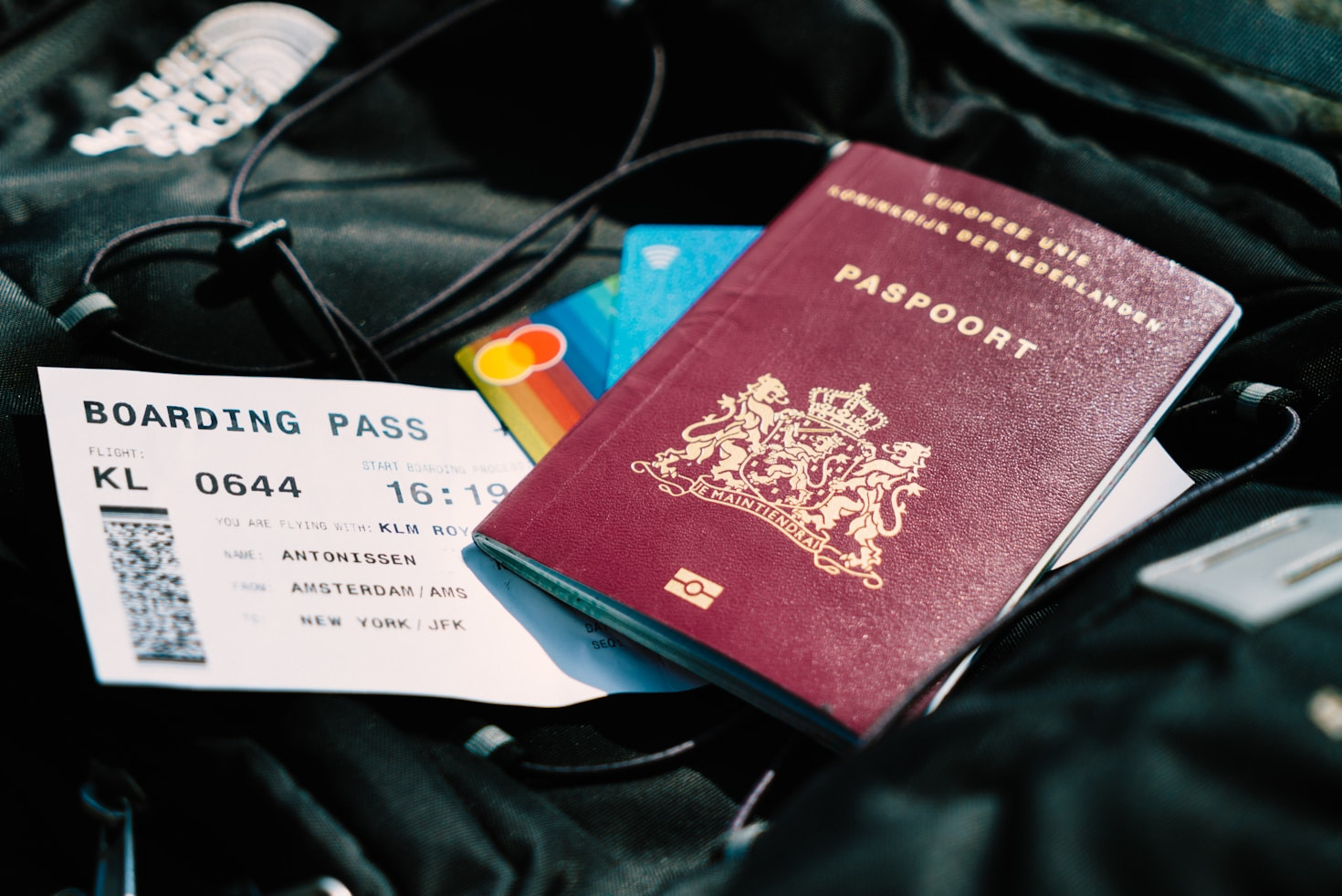 Top Reasons to Choose IzzyLink for Immigration Services
